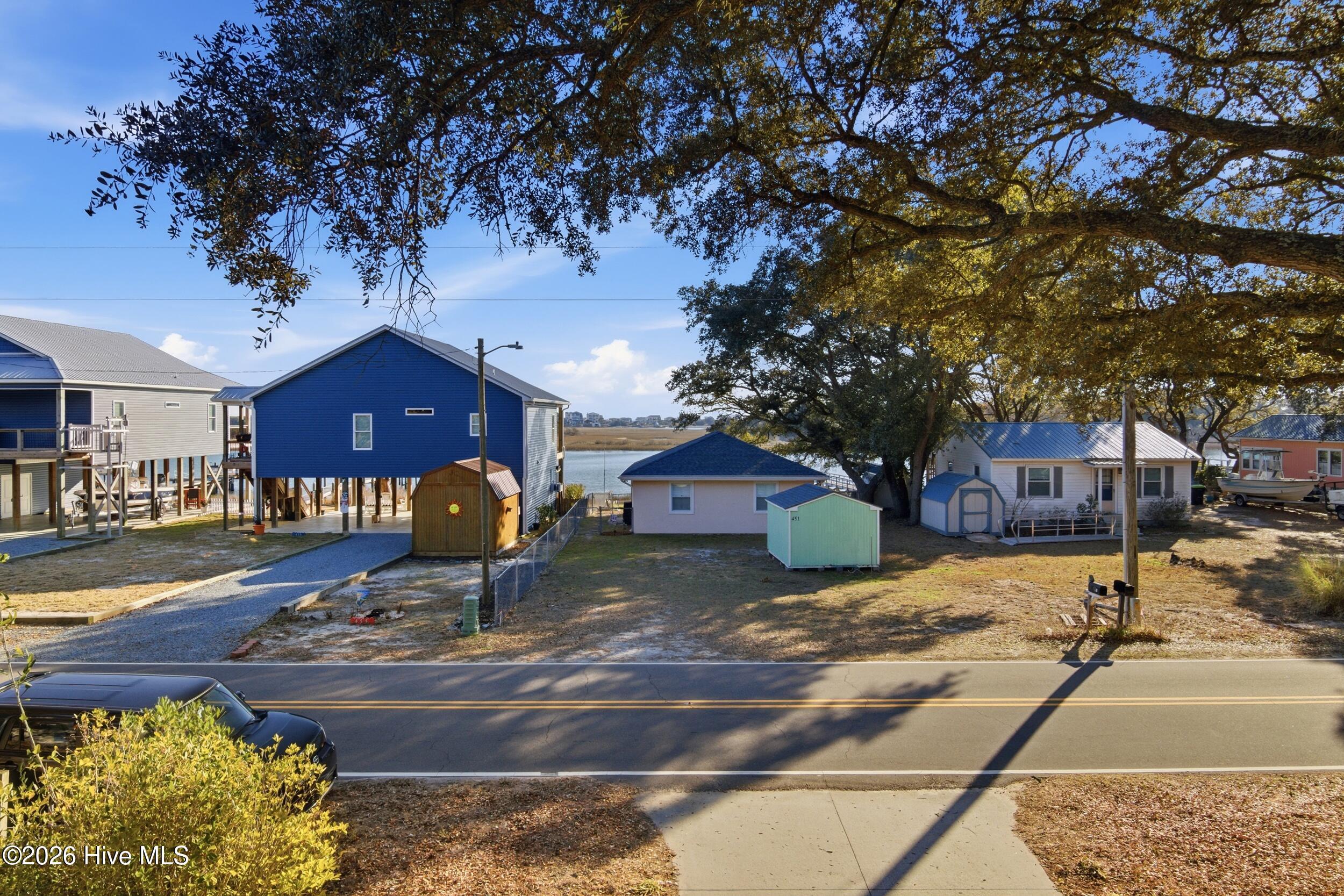 Image 4: ICW porch views
