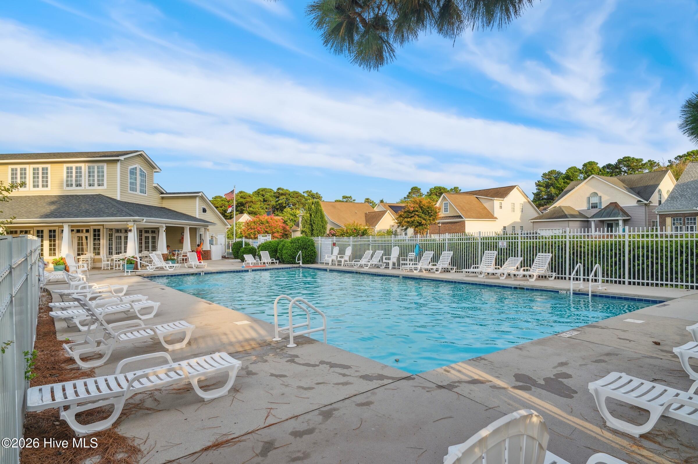 Image 4: Clubhouse Pool