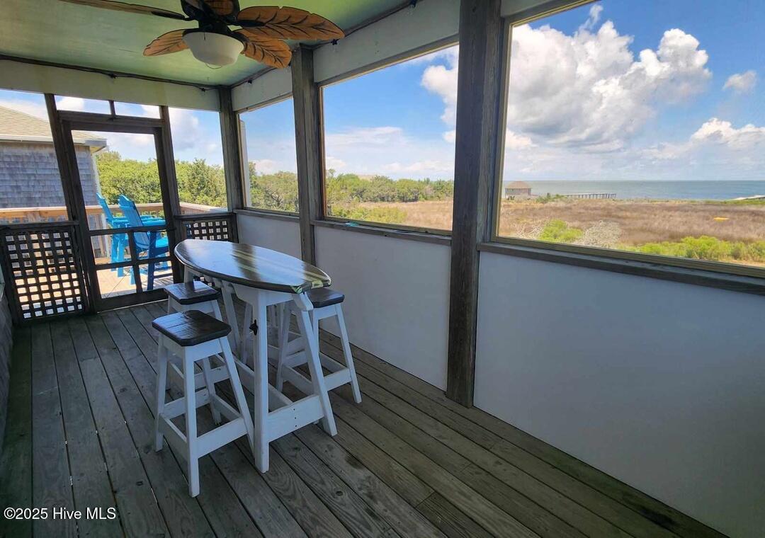 Image 3: Screened Porch 2nd Floor