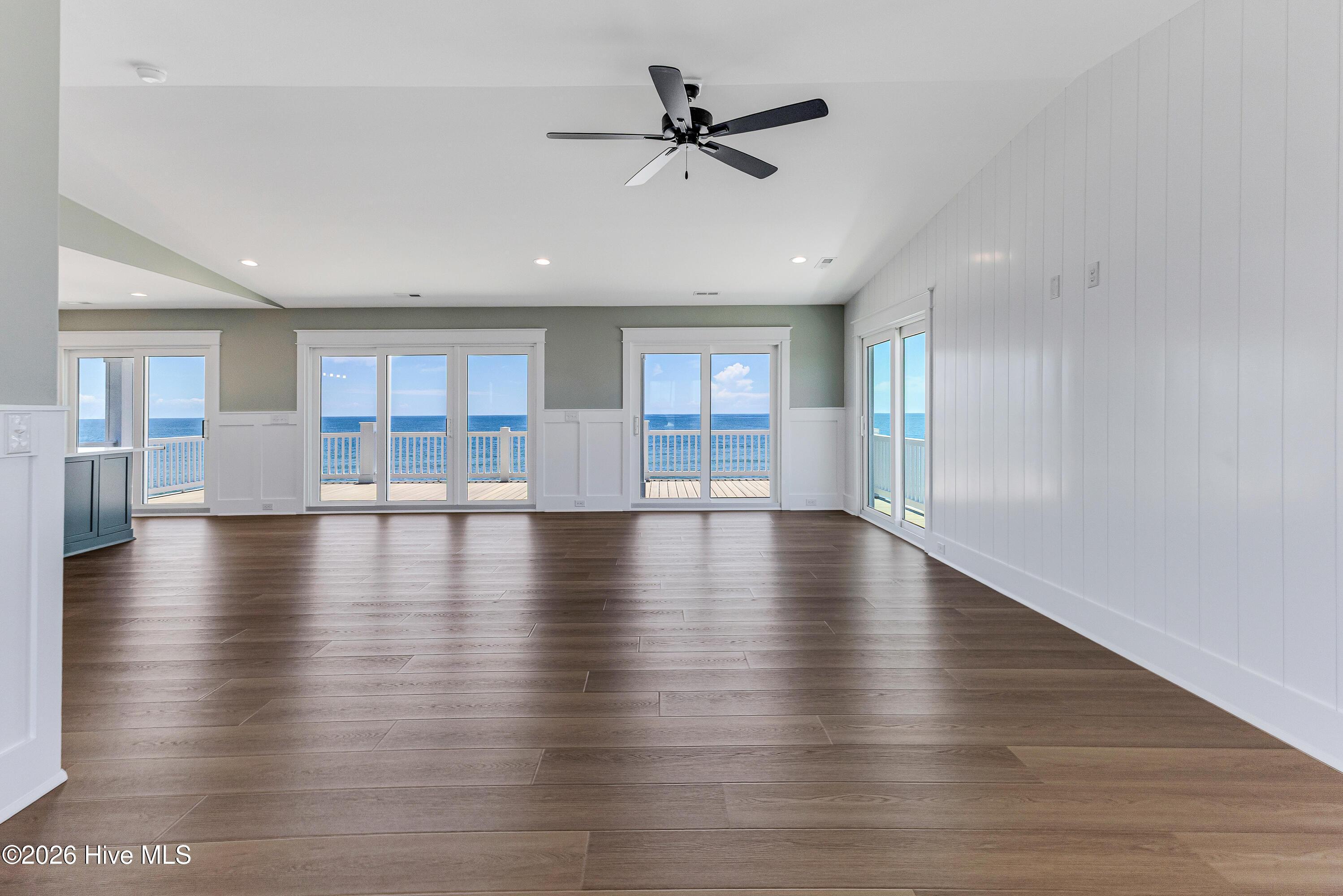 Image 4: 5515 E Beach-21
