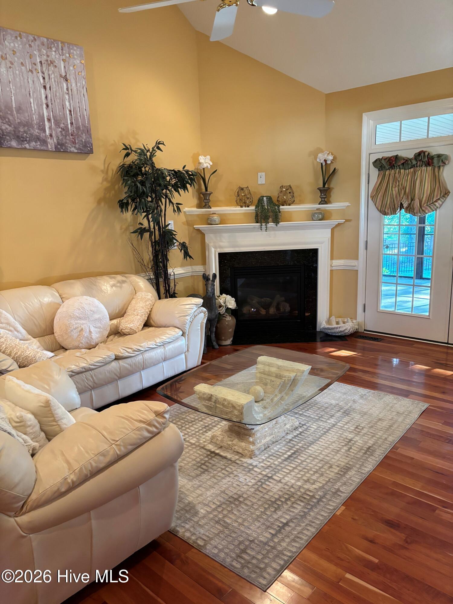 Image 4: Great Room