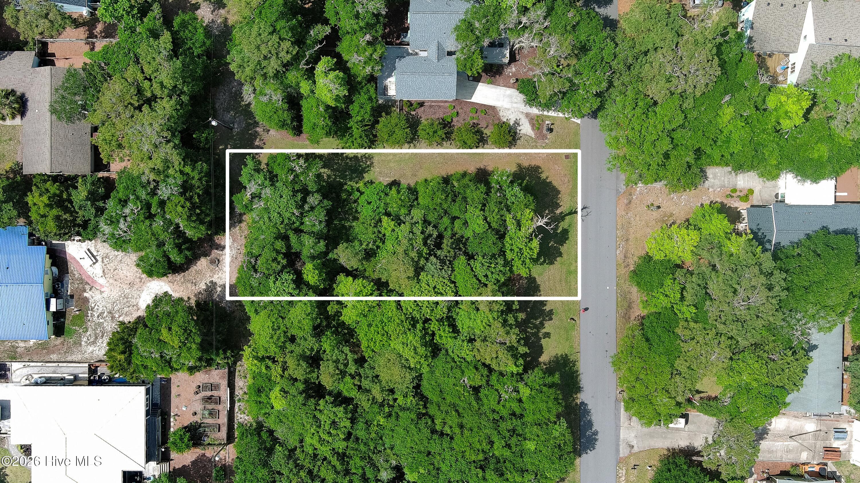 Image 2: Vacant lot in Pine Knoll Shores