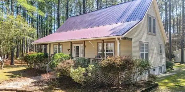 427 Bay Shores Road
