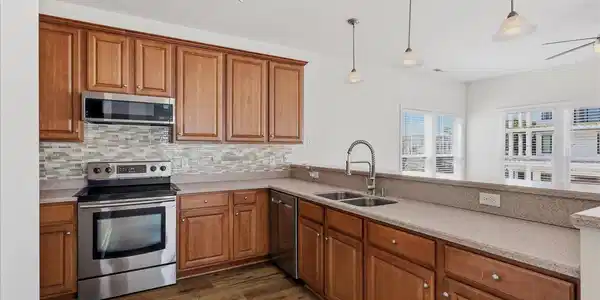 Image 4: 4