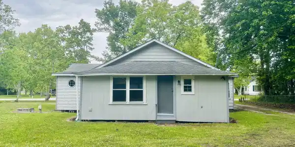 Image 2: Rear View of Home