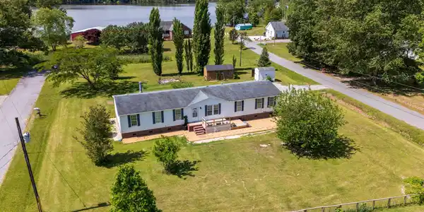 190 Riverview Drive