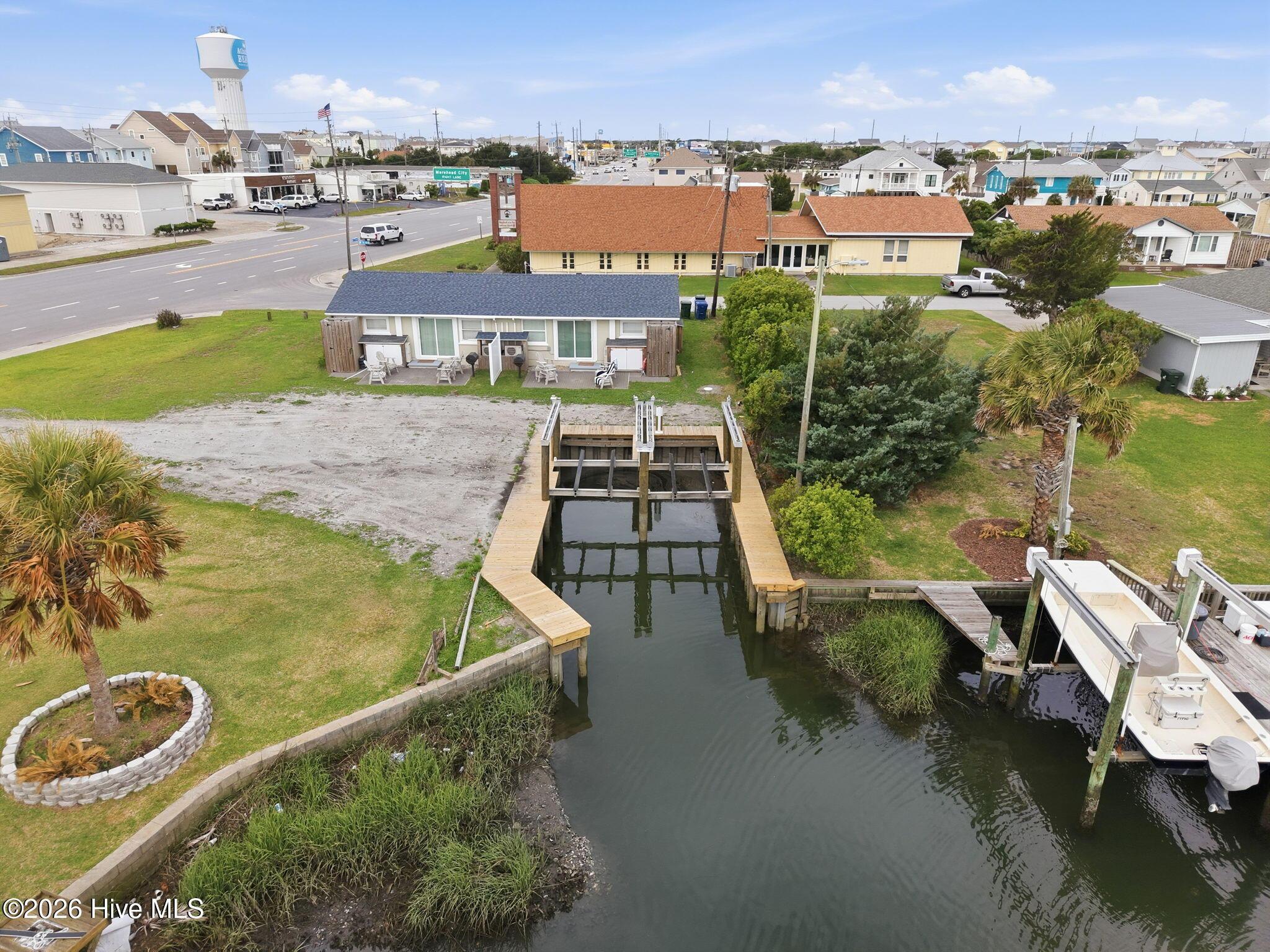 Image 2: Back and Boat lifts
