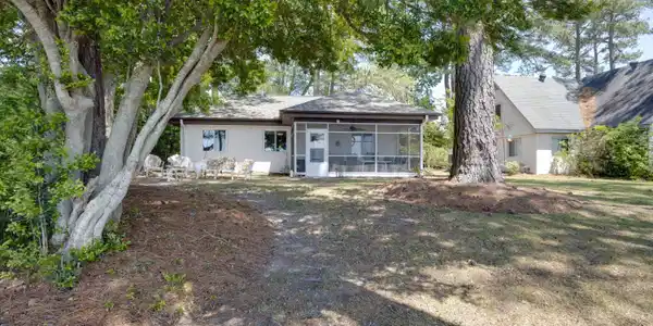 1963 Bayview Road