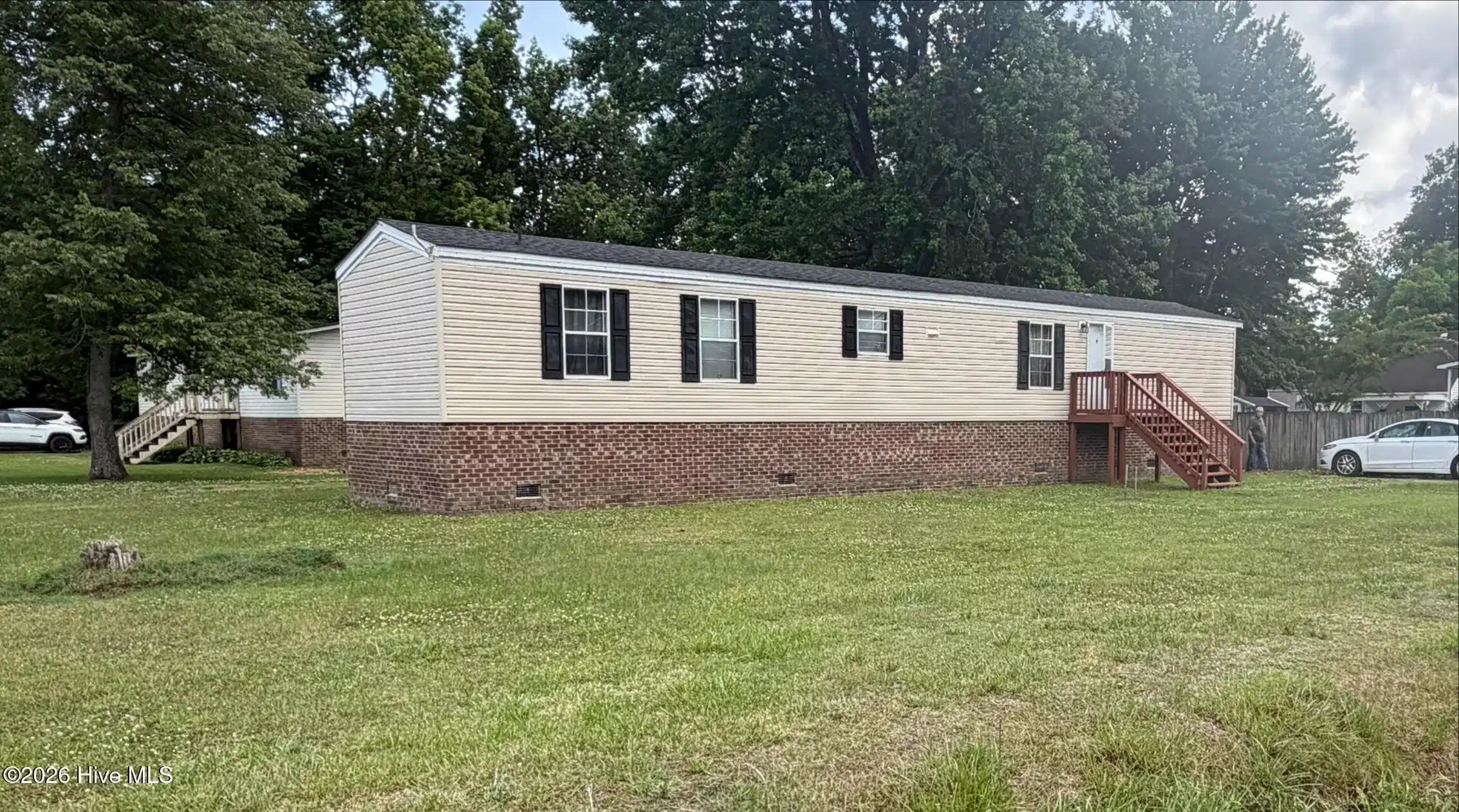 Image 1: 001 Main View 484 Harbinger St