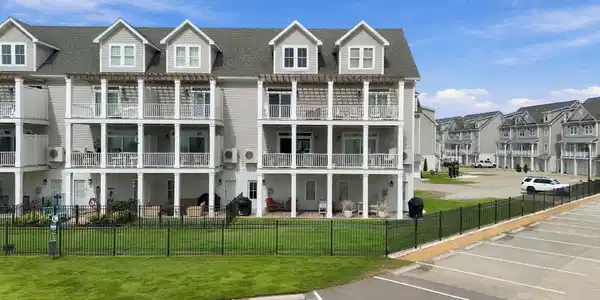 Image 3: 5-web-or-mls-DJI_20260921114552_0397_D