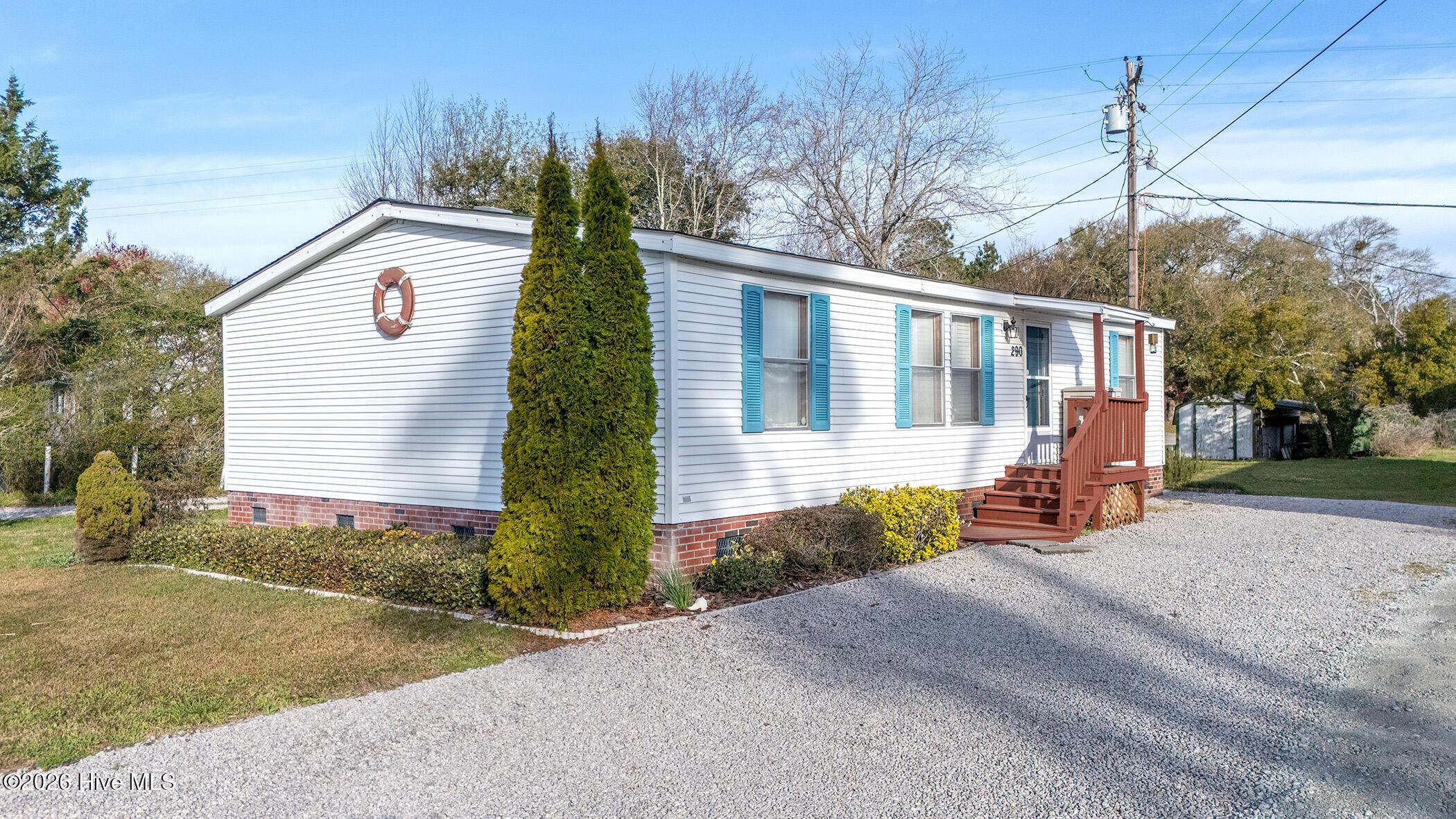 Image 2: 290 BOGUE LOOP ROAD (30)