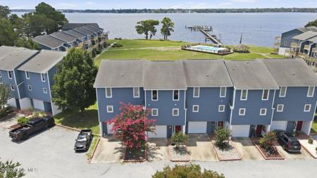 18 Eastern Shore Townhouses