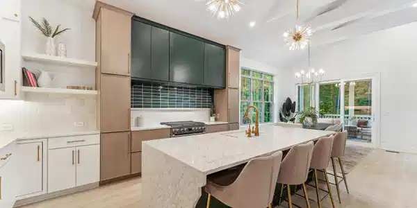 Image 4: Similar Construction Kitchen & Dining
