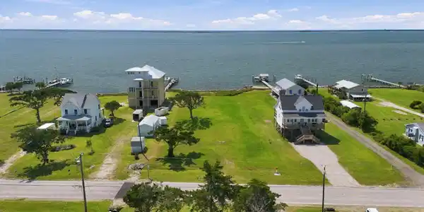 Image 2: 7-web-or-mls-DJI_20260918124326_0020_D
