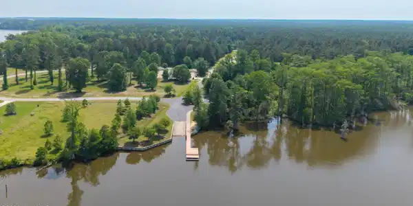 Image 4: 304 Plantation Circle-07 (1)