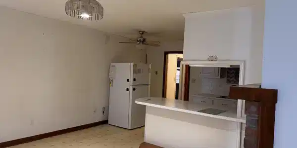 Image 2: kitchen