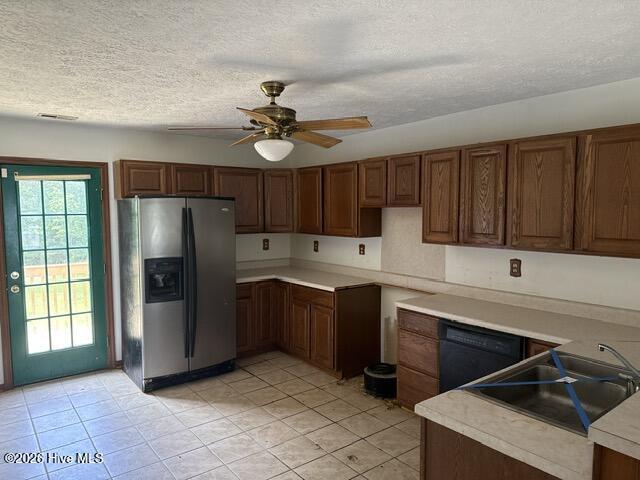 Image 3: Kitchen 2