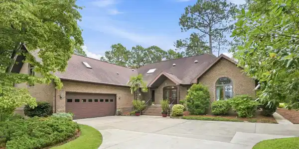 908 Sawgrass Court