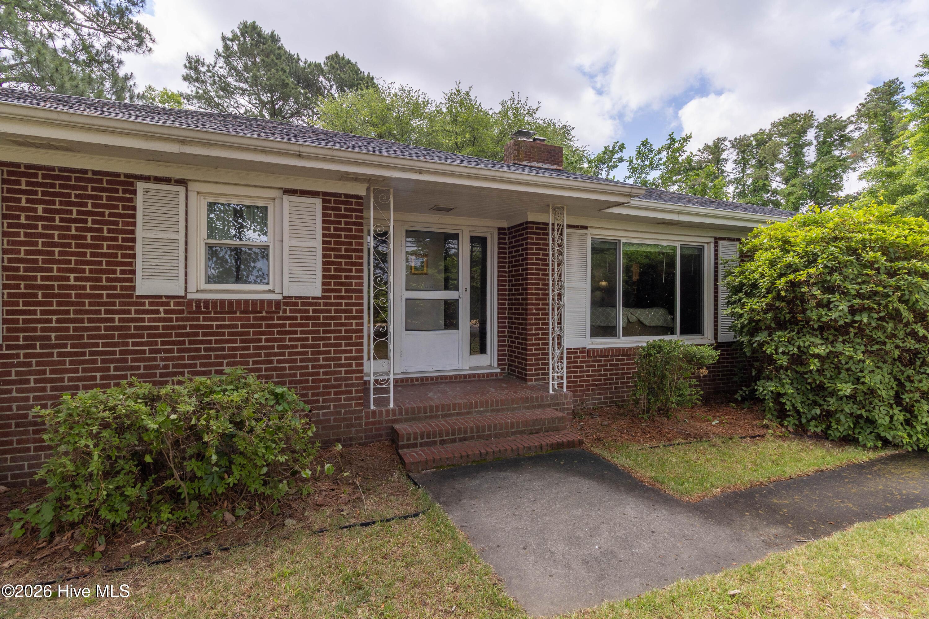 Image 2: Front of House