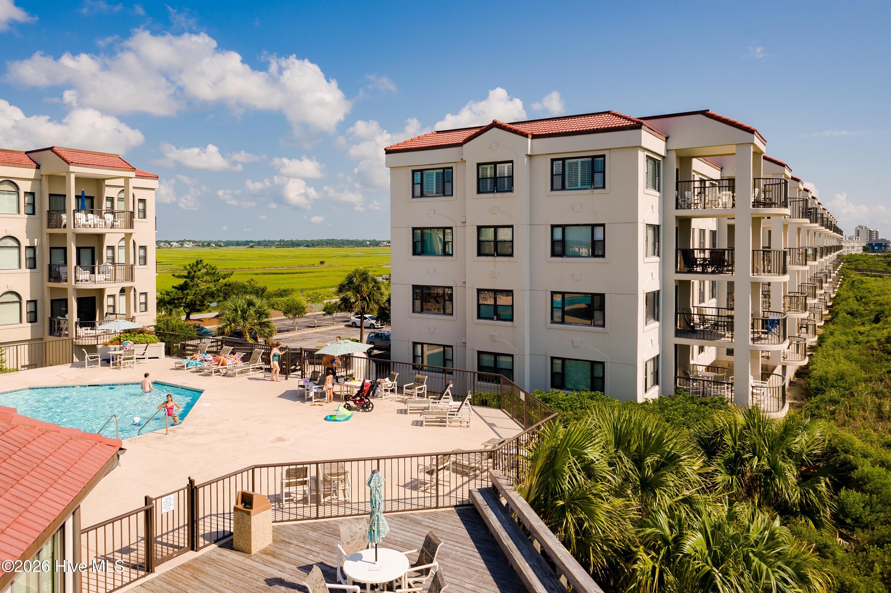 Image 4: 2400 N Lumina Ave #2206 4
