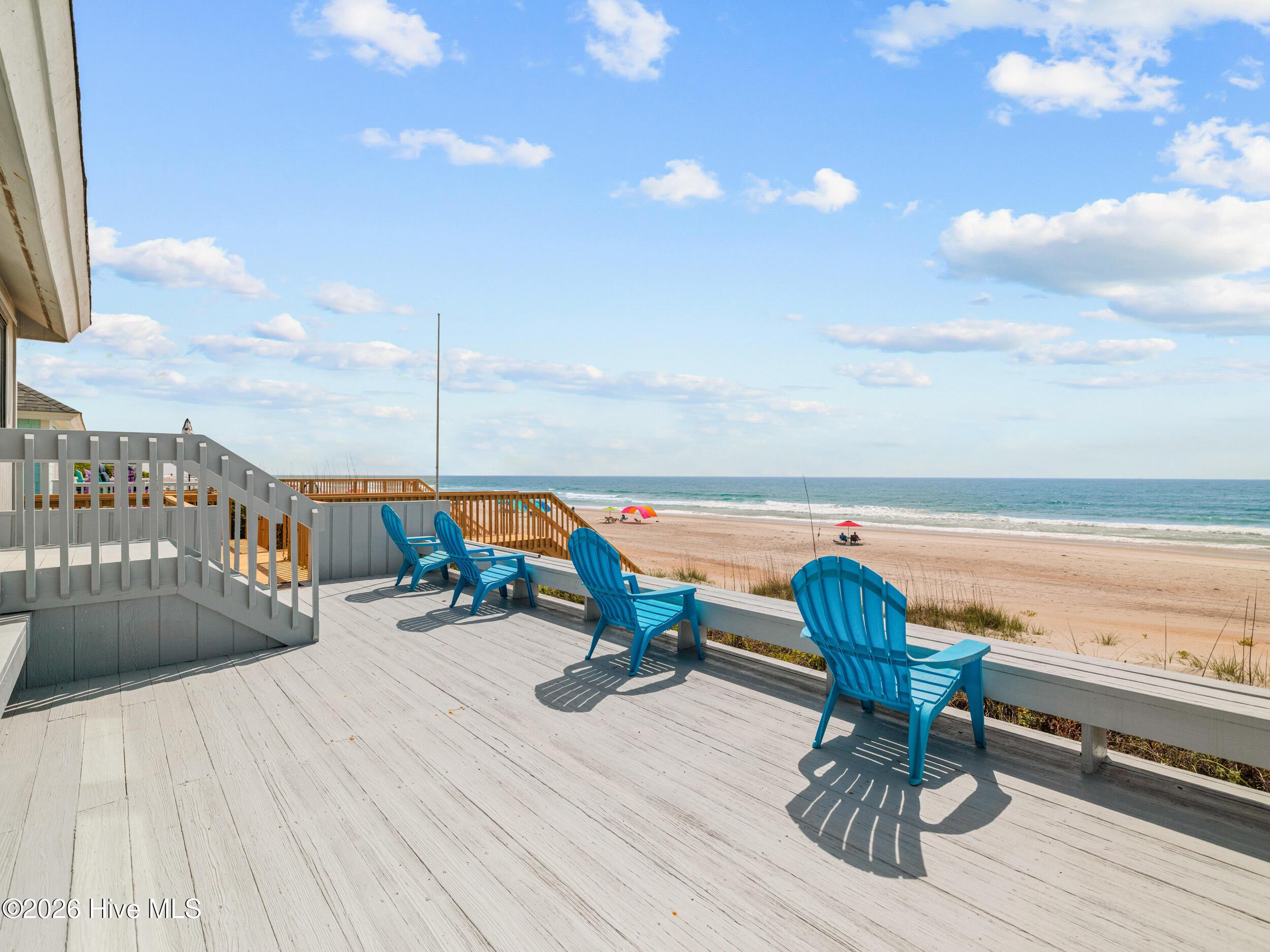 Image 3: Deck