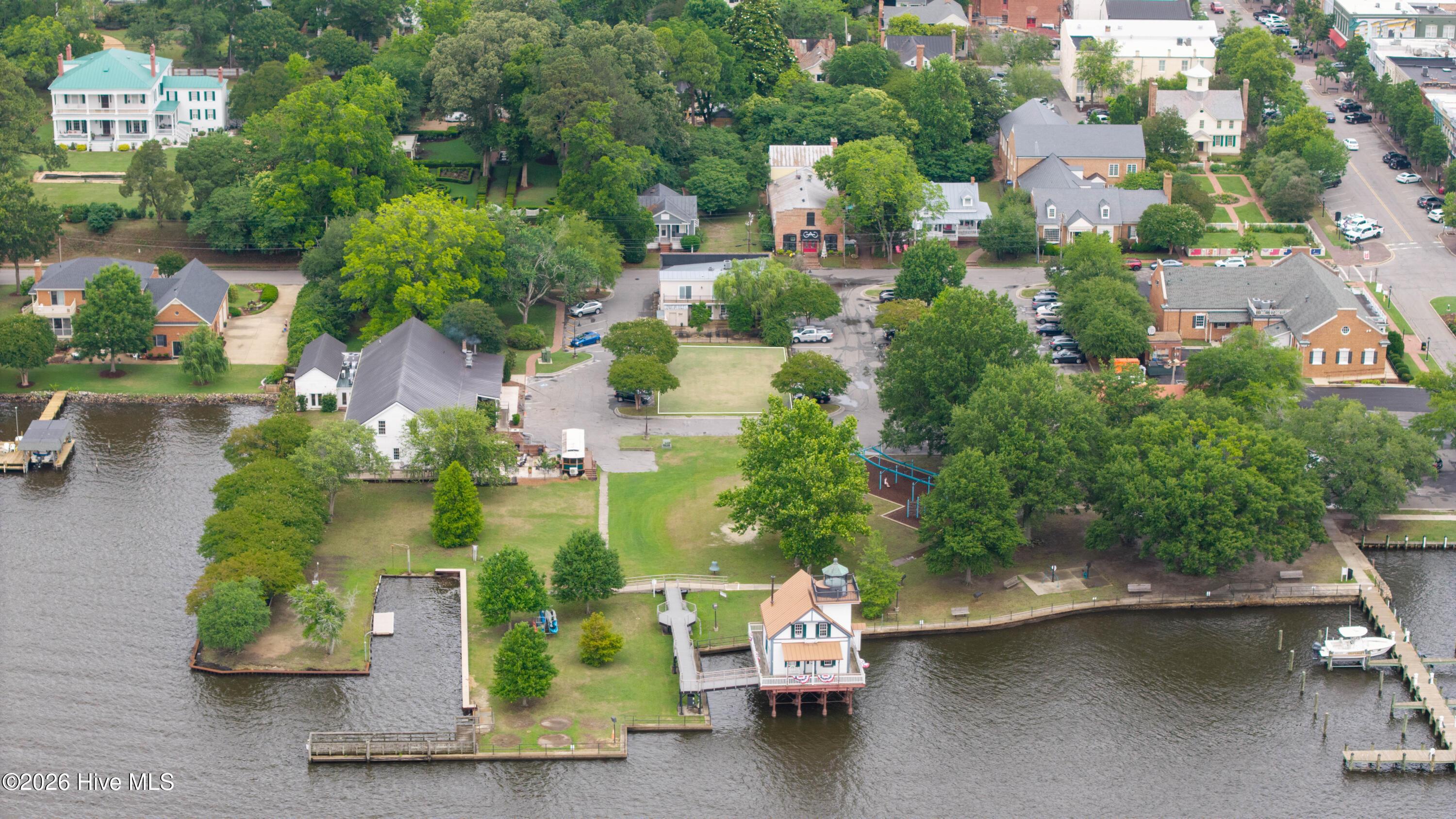 Image 3: 111 W Water