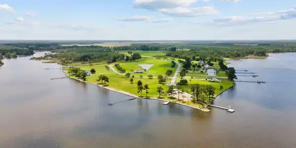 22 Windmill Point Estates