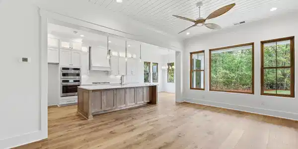 Image 3: Open Concept Living