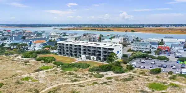 711 S Lumina Avenue Unit 103