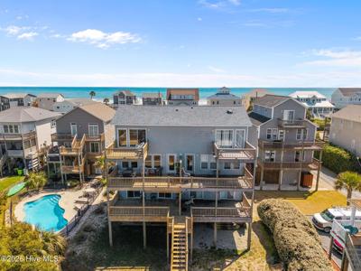 3735 Island Drive