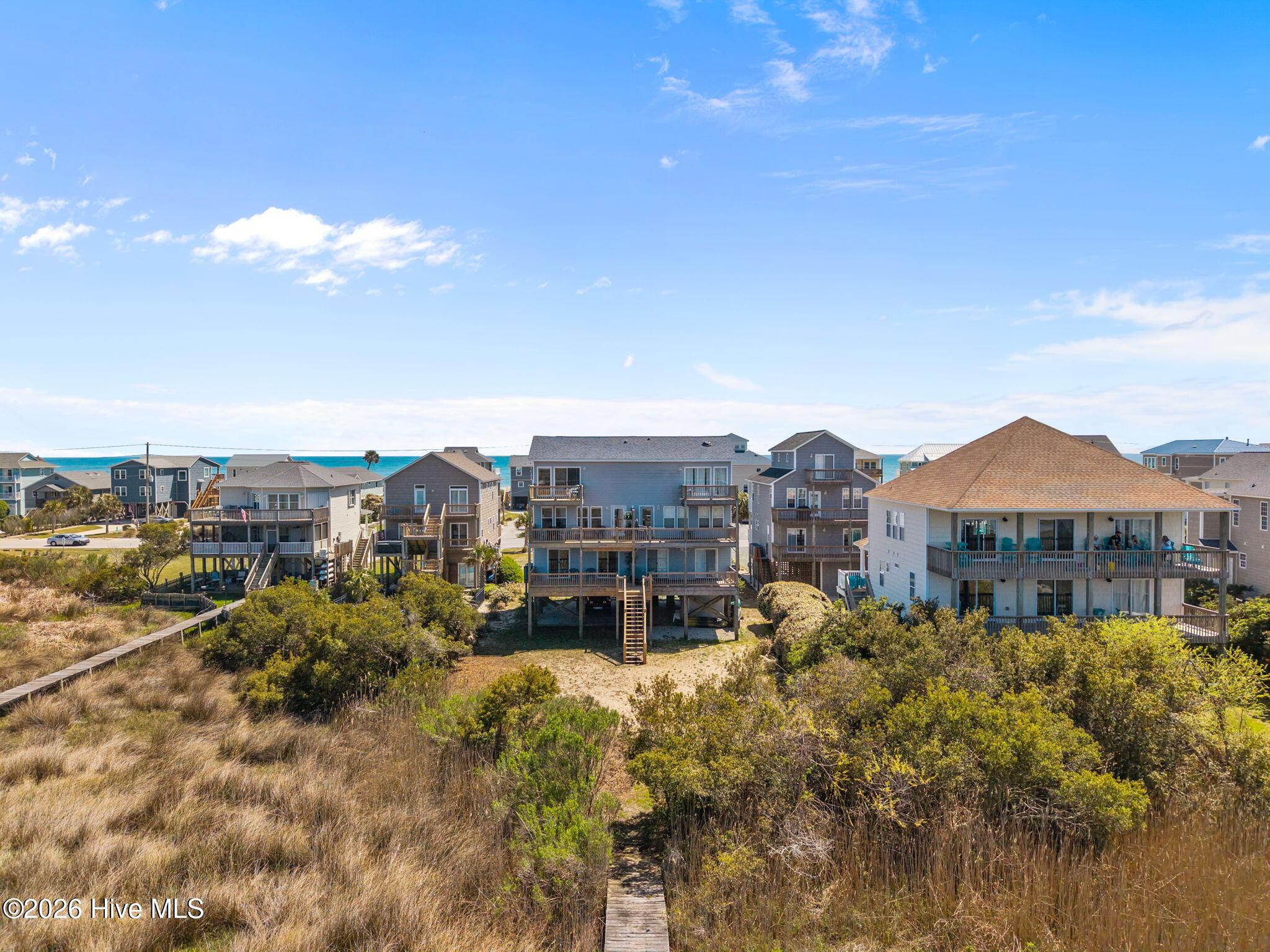 Image 2: 45-web-or-mls-3735 Island Dr. 105