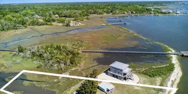 Image 4: photo 8 7663 Myrtle Grove Rd