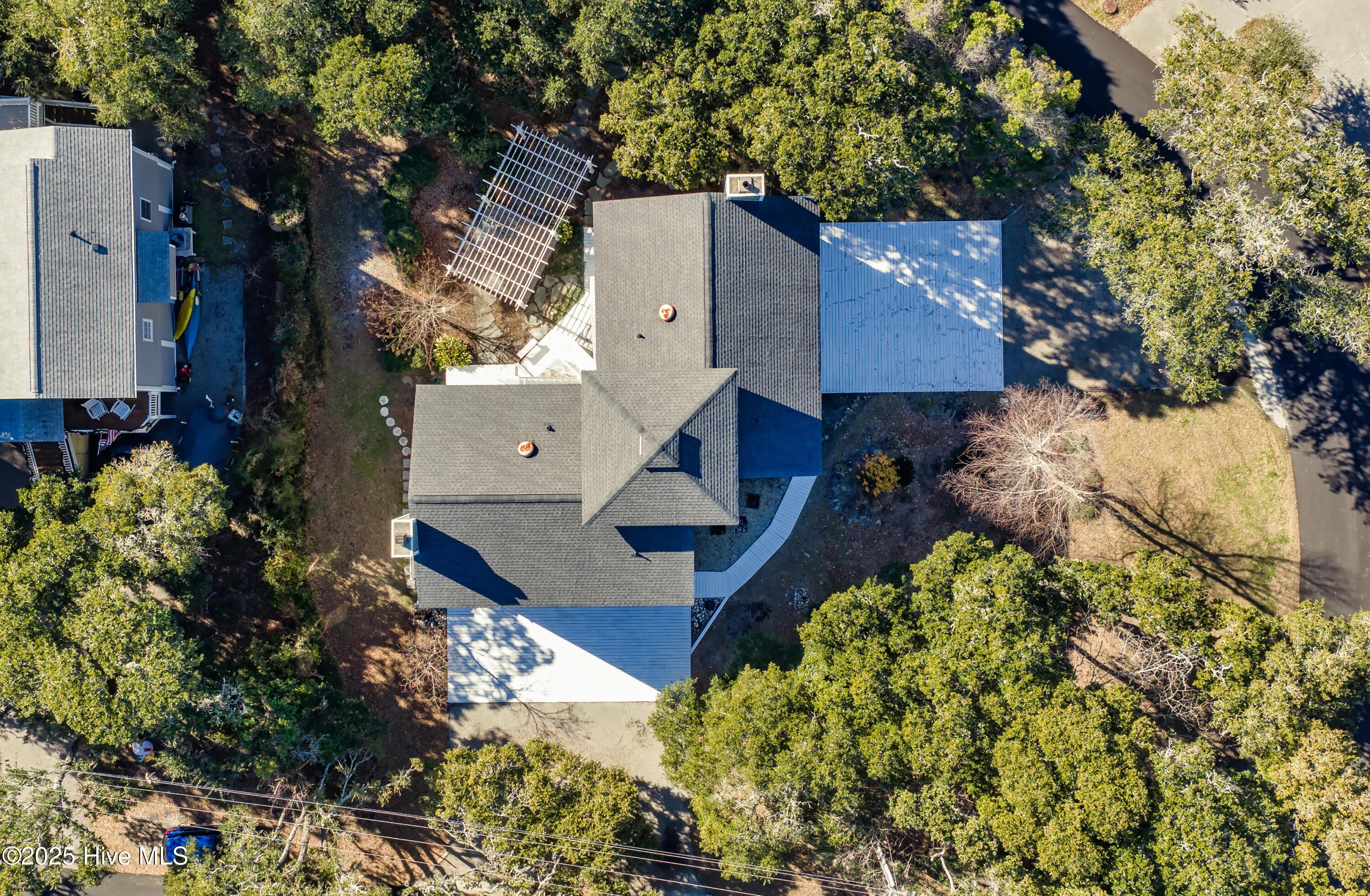 Image 3: DJI_20251222112807_0220_D