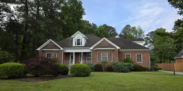 219 Drake Landing