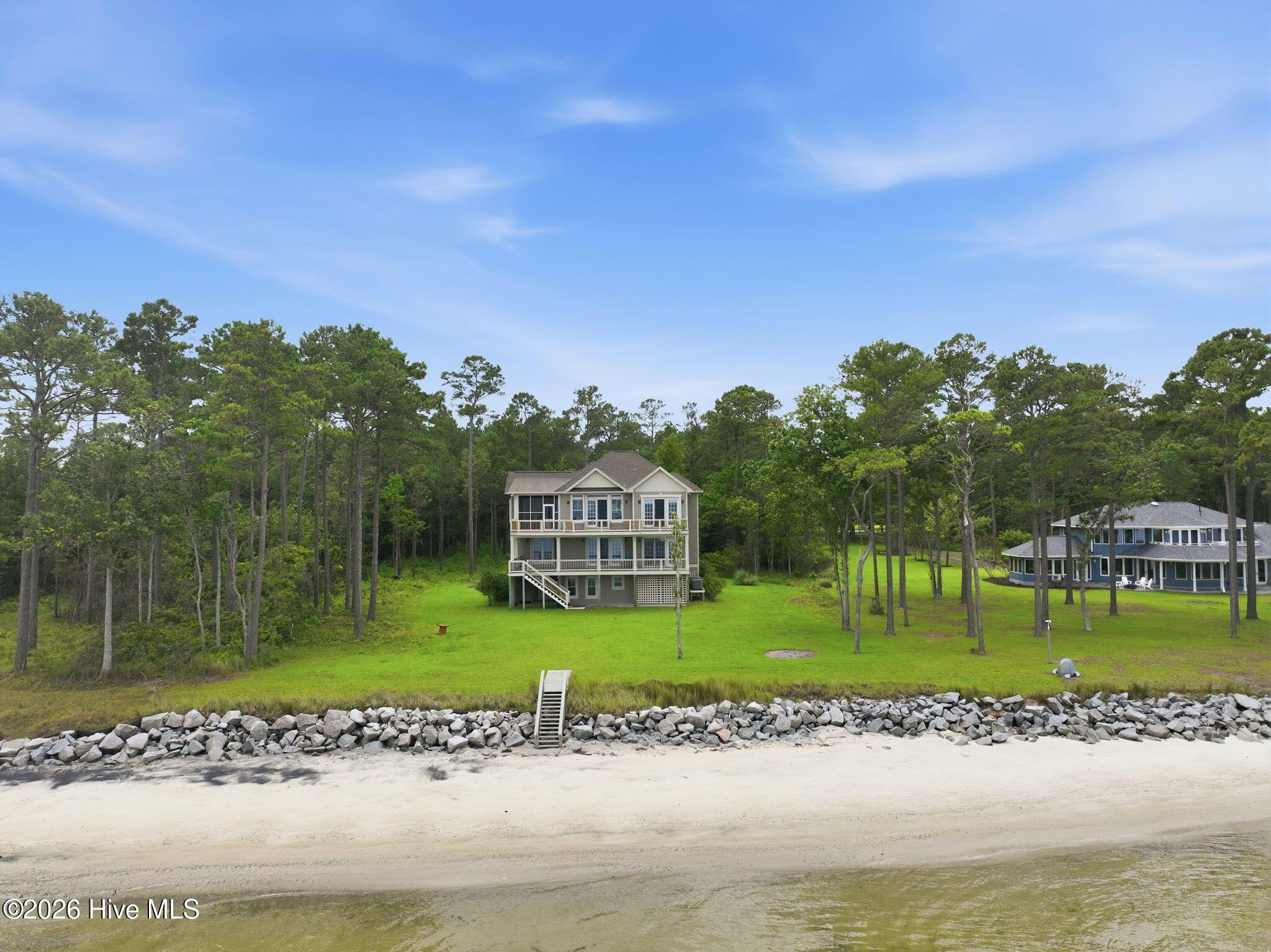 Image 2: 6-web-or-mls-486 Sandy Point Dr 006