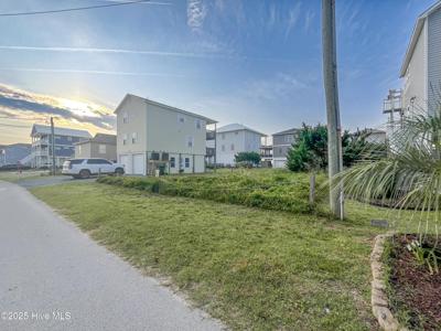 1422 N Topsail Drive