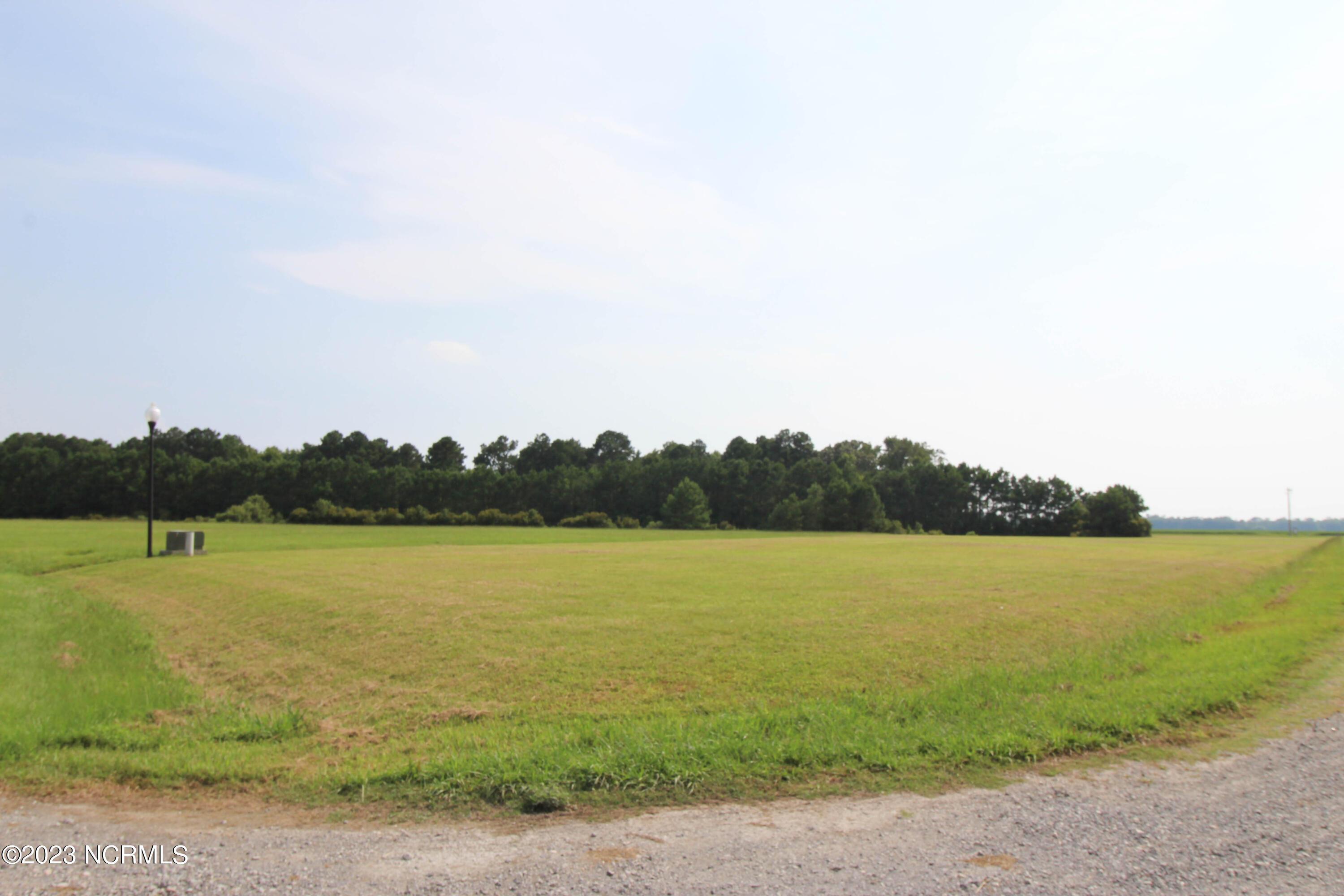 Image 3: Lot 24 Blue Heron Blvd-3