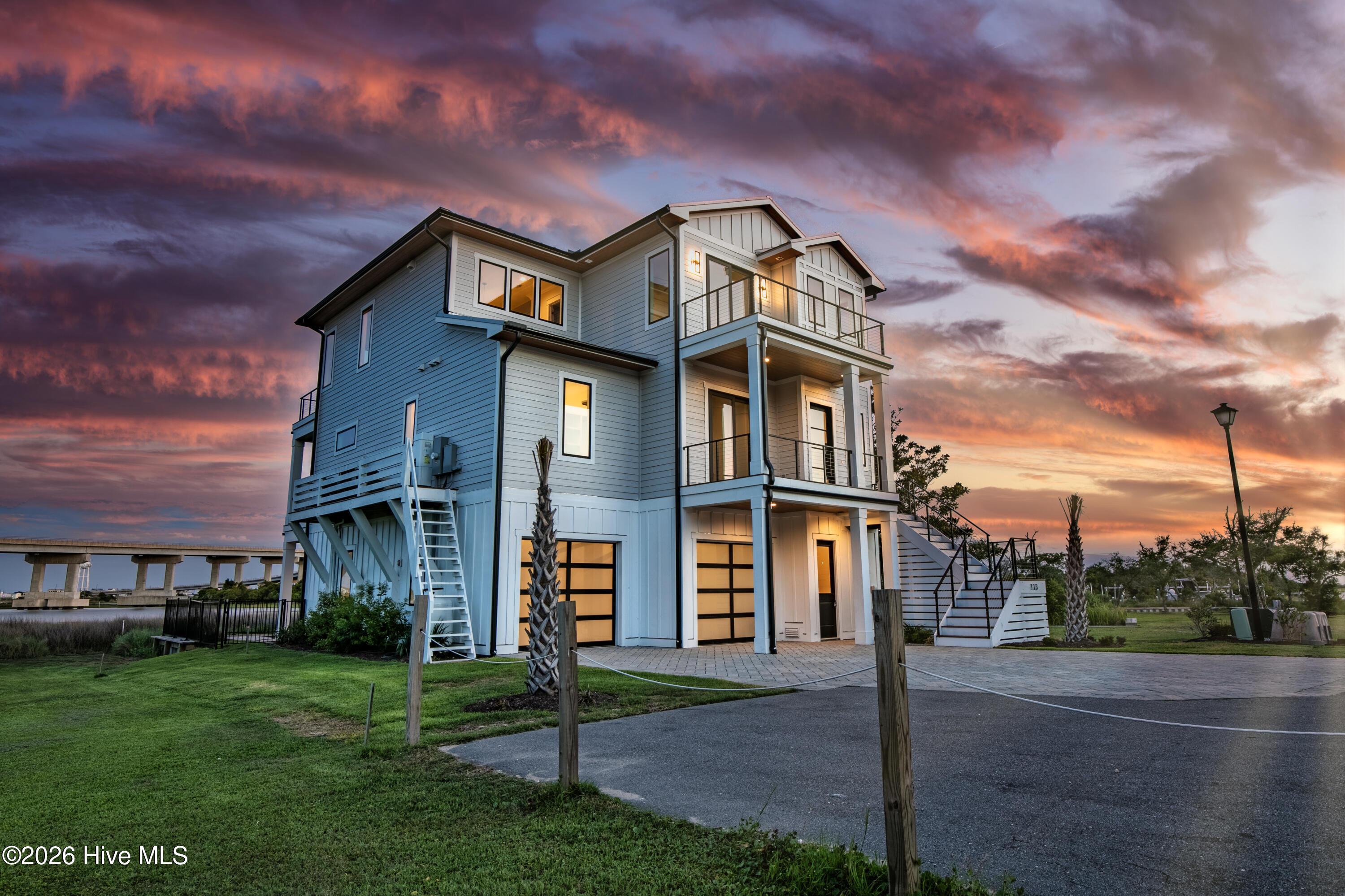 Image 3: 6G8A1571-HDR copy