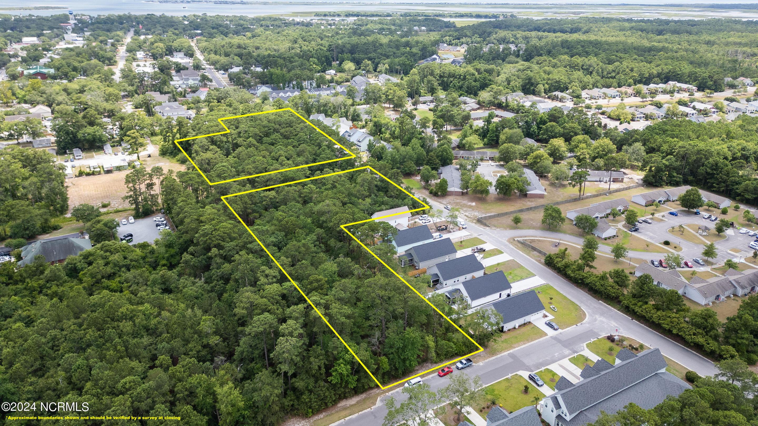Image 2: 27 homesites, Southport, N.C.