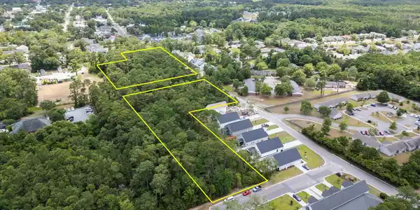 Image 2: 27 homesites, Southport, N.C.