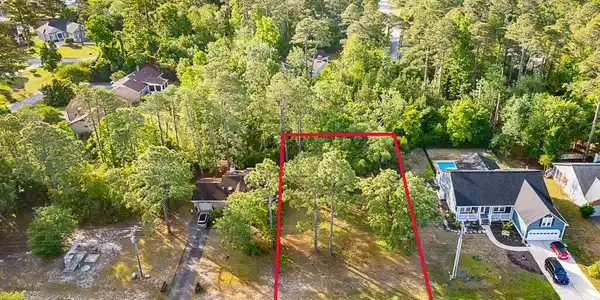 Image 3: 808 Black Swan Rd.