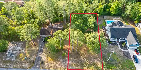 Image 4: 808 Black Swan Rd.