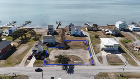 908 & 922 Island Road