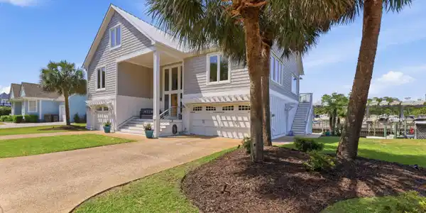 Image 4: 907RadnorRd-11