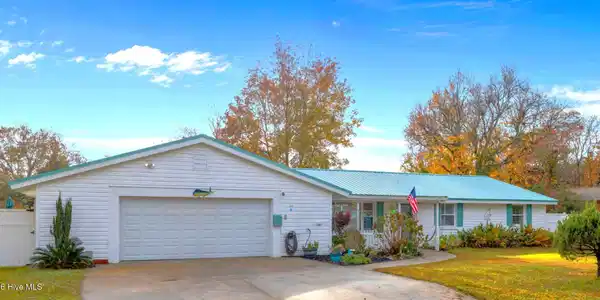 917 Davis Place