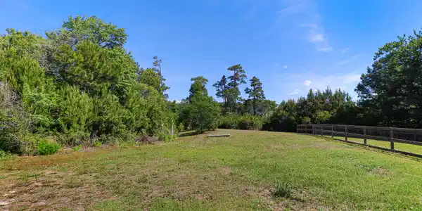 Image 4: Vacant lot in Marsh Harbor