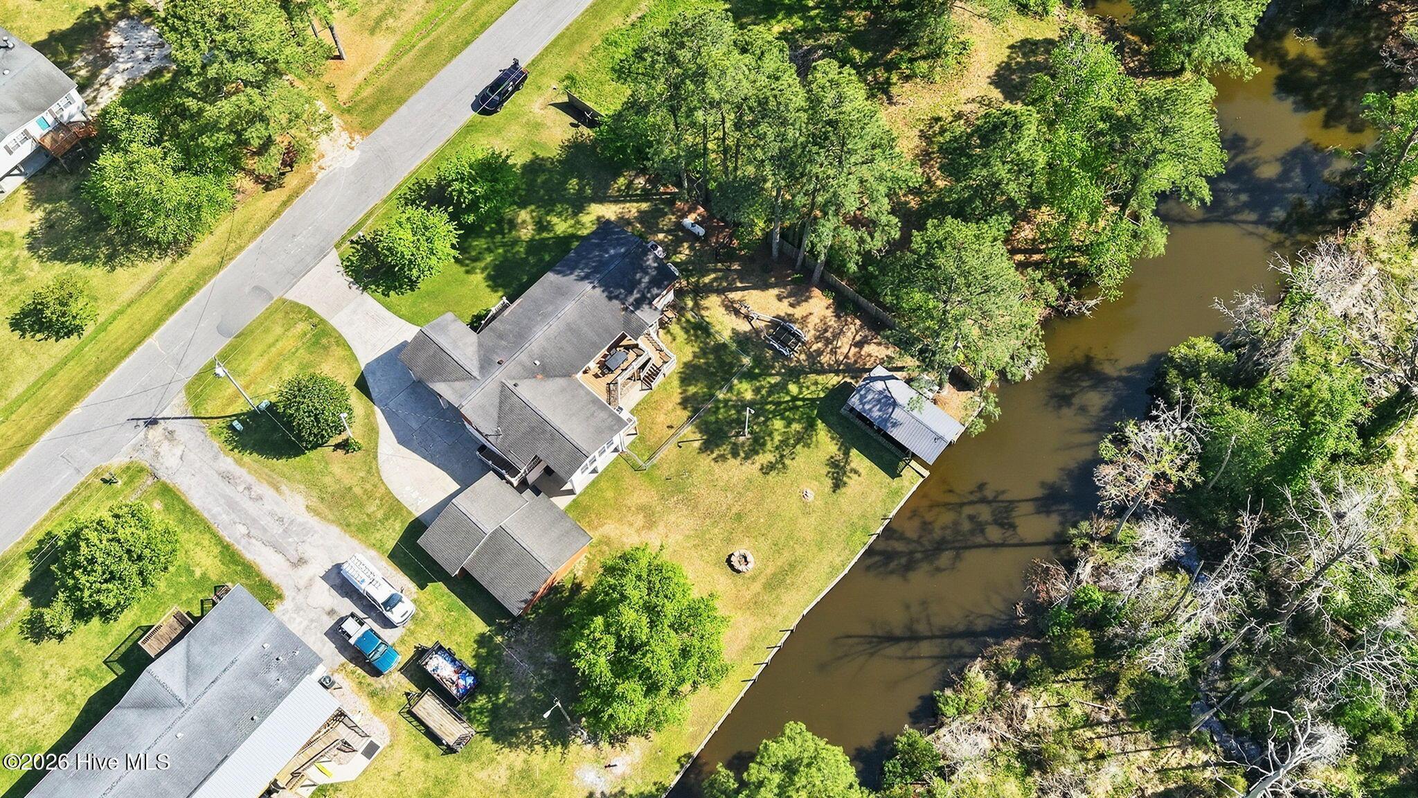Image 2: 58-web-or-mls-Drone 298 Bayshore Drive-1