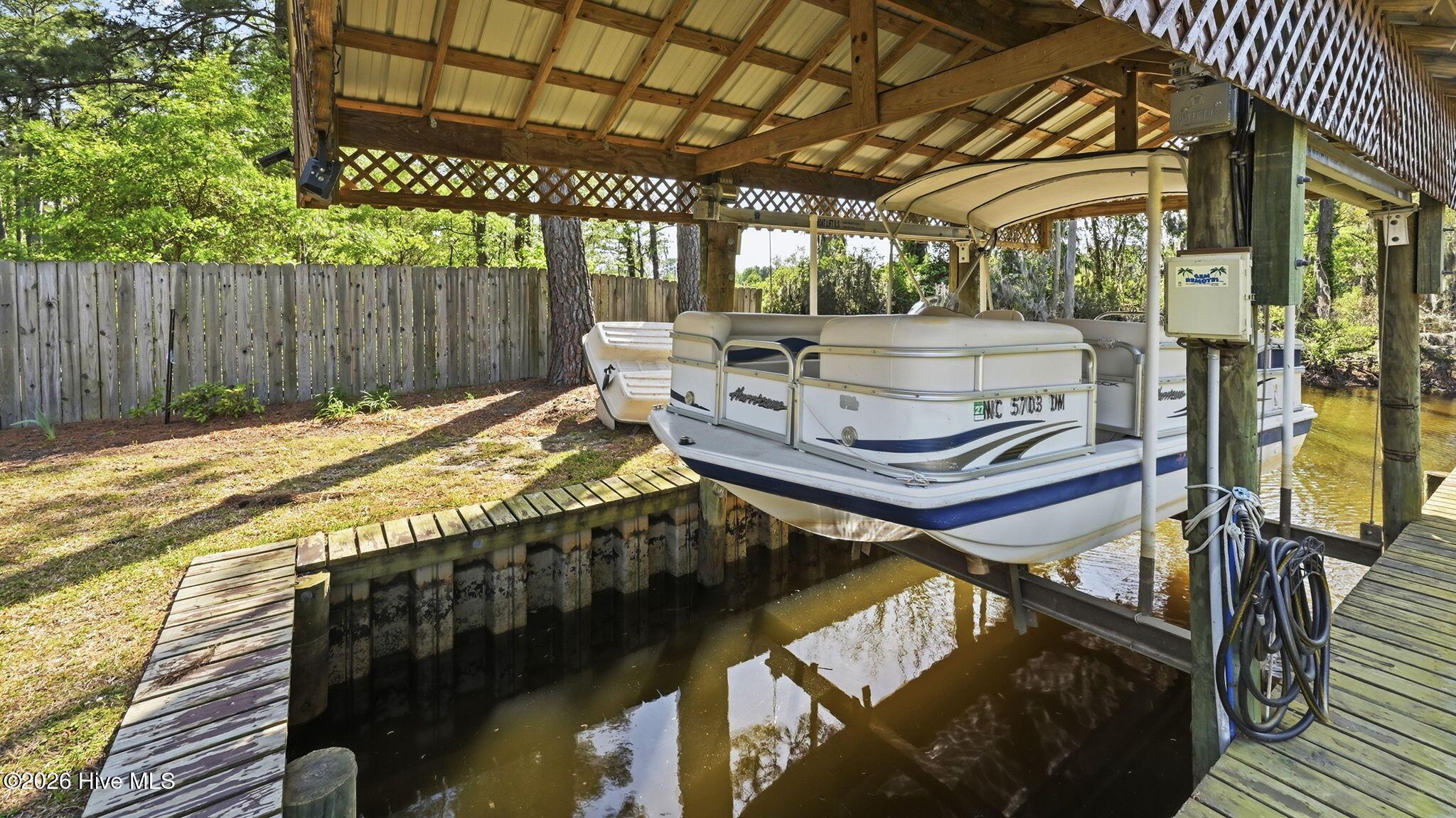Image 3: 11-web-or-mls-298 Bayshore Drive-11