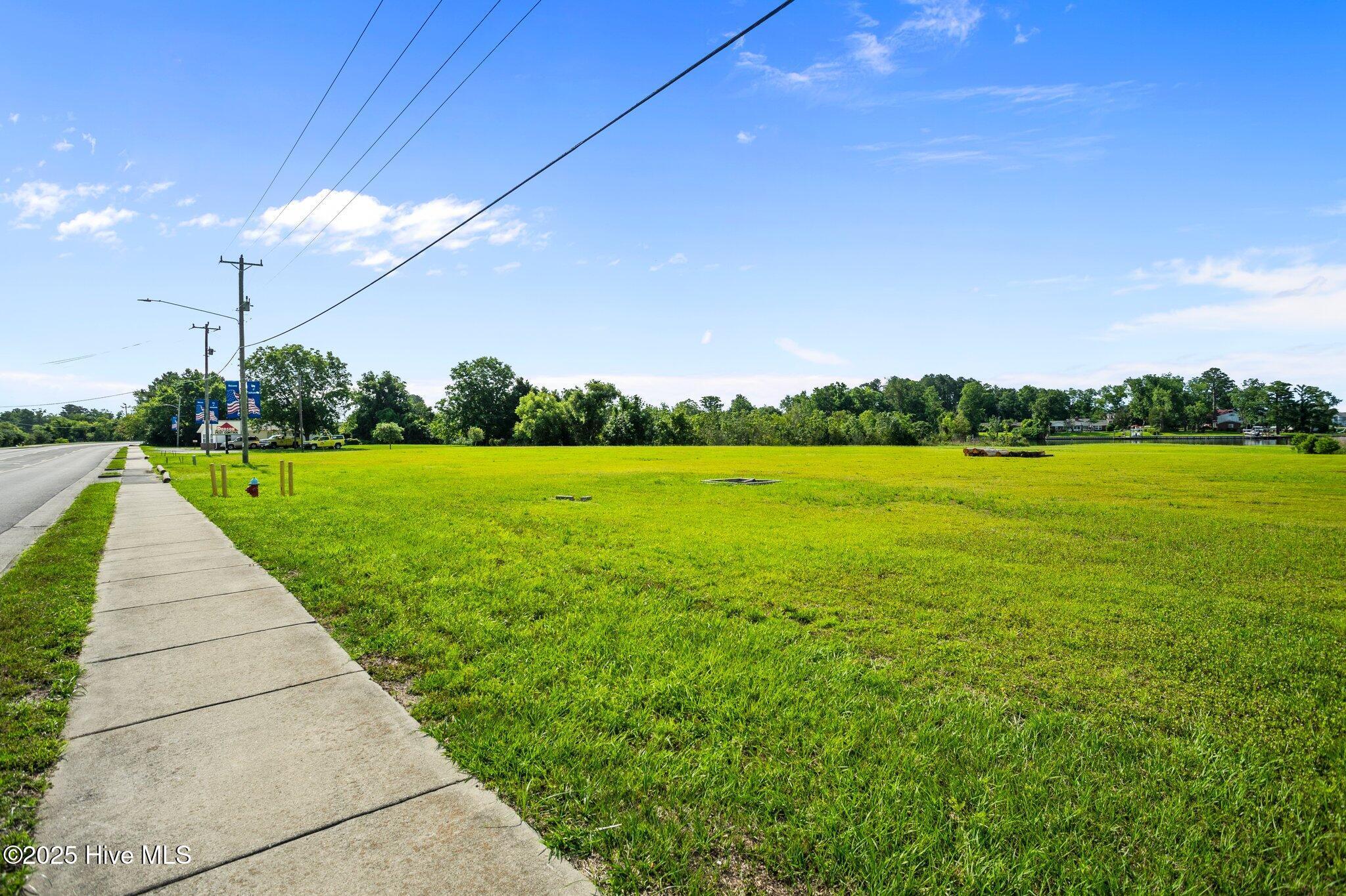 Image 1: 16-web-or-mls-DSC02155