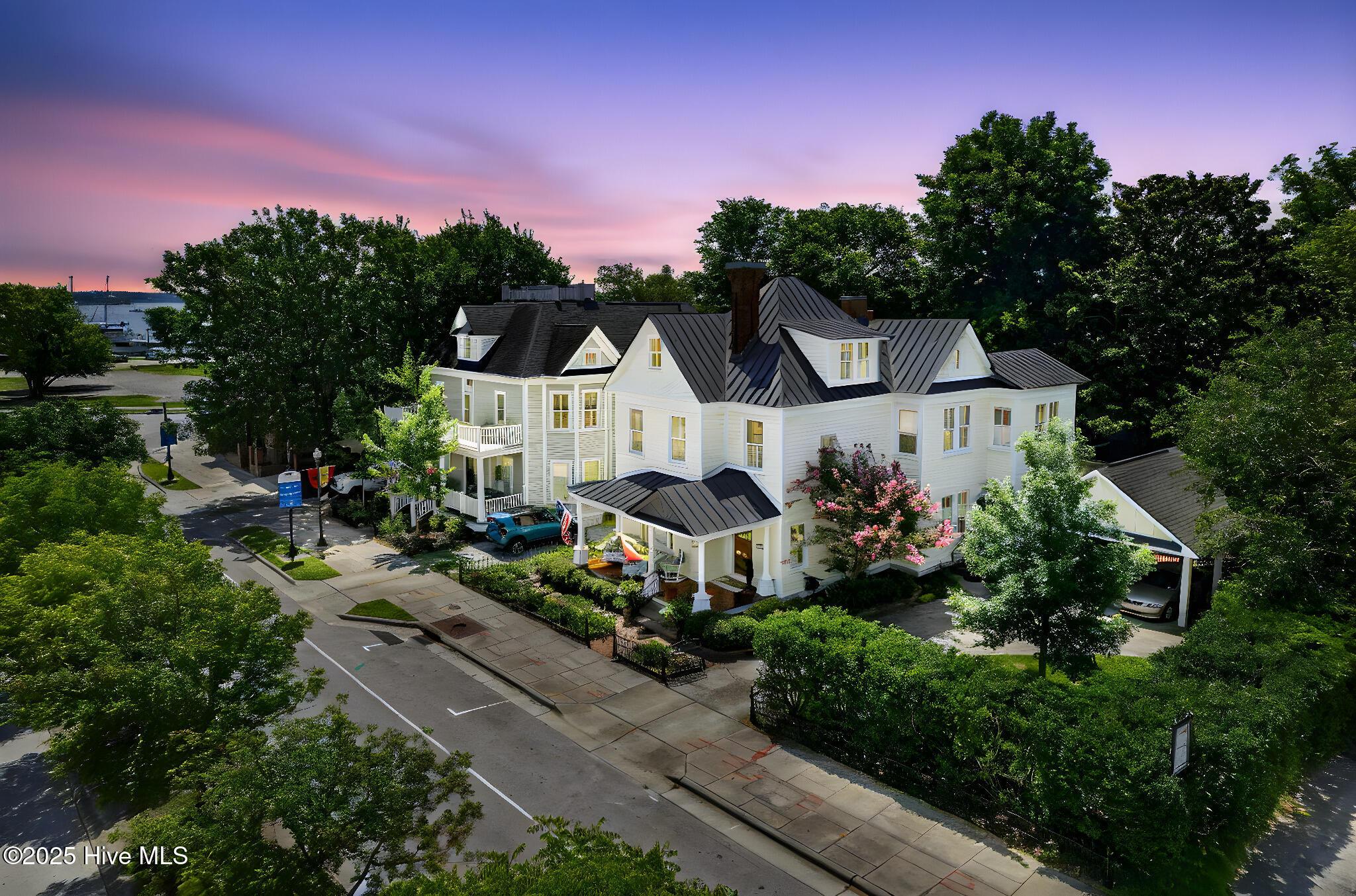 Image 4: 2-web-or-mls-DJI_0005 day to dusk